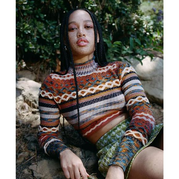 URBAN OUTFITTERS Karina Open Back Cropped Sweater Chunky Hippie Forest Fairy XS - Picture 1 of 9